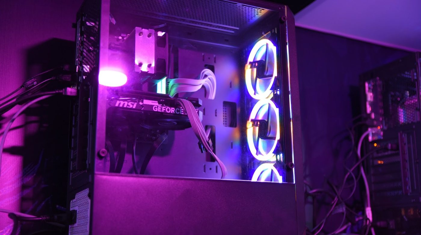 Razer peripheral gaming rig at Arcadium premium room Karachi